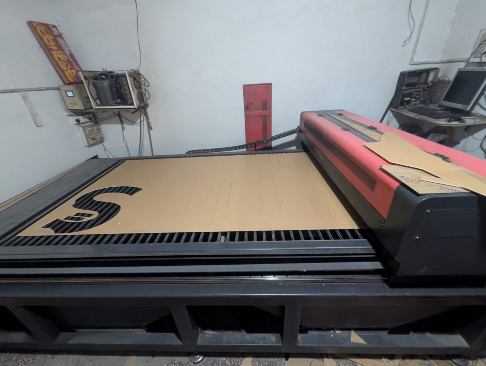 Custom fabrication and structural display example